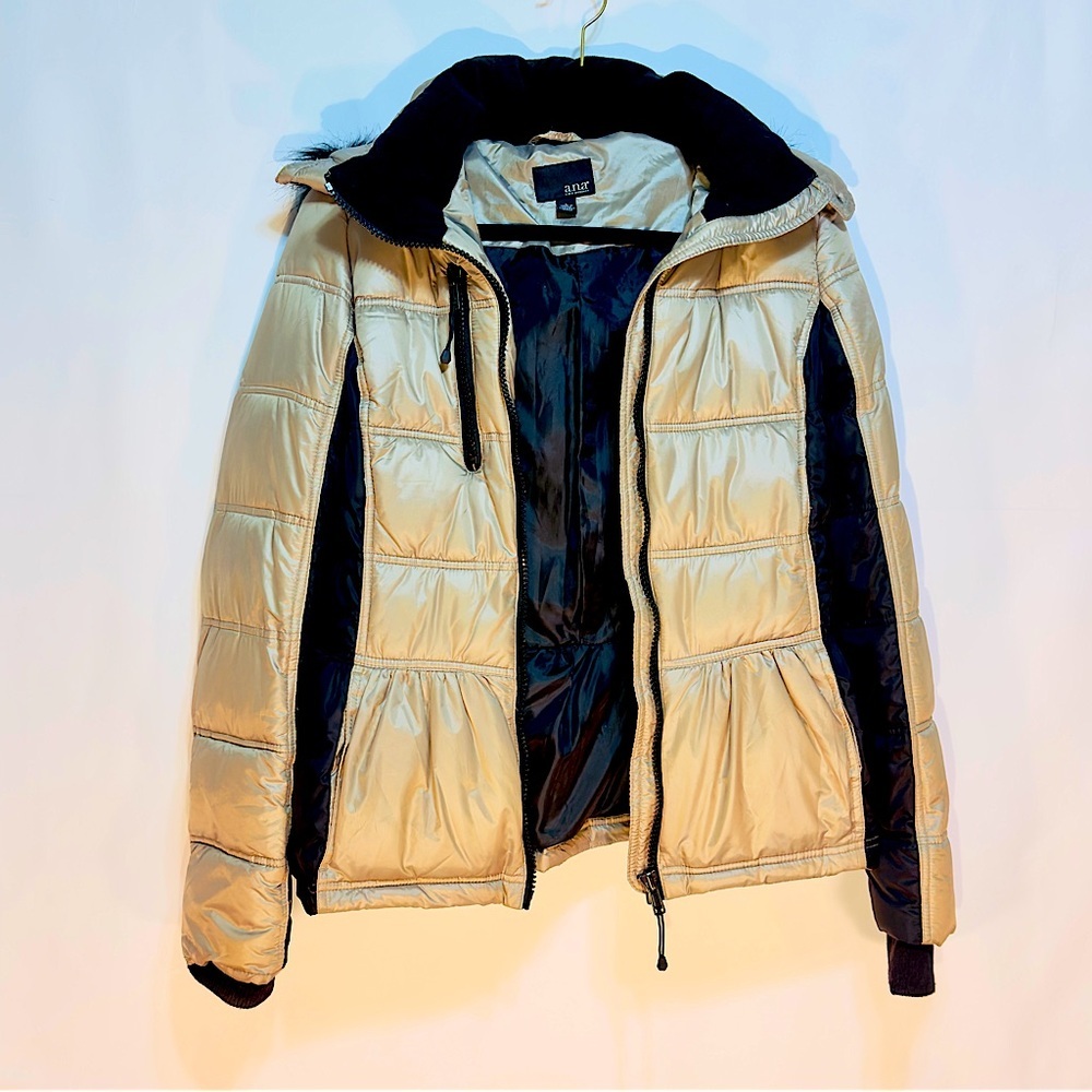 A.N.A Gorgeous Gold Puffer Jacket Size L Detachable Hood Faux‎ Fur Excellent